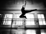 Young Dancer at Newcastle's Dance City - Student Vicki Wilkinson Fotografie-Druck
