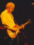 Mark Knopfler Performing at the Newcastle City Hall with His Five Piece Band, May 1996 Lámina fotográfica