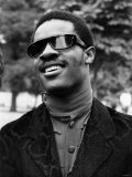 Stevie Wonder, Blind American Singing Star, Announced His Engagement to Singer Syreeta Wright Fotografisk tryk