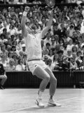 German Wonder Boy Boris Becker Raises Arms in Triumph After Winning the Wimbledon Crown Fotografie-Druck