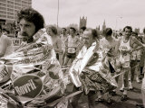 London Marathon Runners at the End of the Race, 1982 Fotografie-Druck