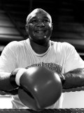 George Foreman Boxer in Ring Leaning on Ropes Fotografisk tryk George Foreman Boxer in Ring Leaning on Ropes Fotografisk tryk