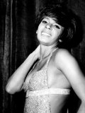 Shirley Bassey Pictured After Her Performance at the Capitol Theatre, Cardiff, 9th September 1967 Fotografie-Druck