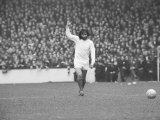 George Best Manchester United Footballer April 1971 During the Match Against West Ham at Upton Park Fotografie-Druck