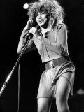 Tina Turner Singer in Concert Performing on Stage at Birminghams National Exhibition Centre Lámina fotográfica Tina Turner Singer in Concert Performing on Stage at Birminghams National Exhibition Centre Lámina fotográfica