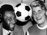 Brazilian Football Star Pele with Disc Jockey Pete Murray at the BBC During His Radio Show Fotografie-Druck