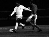 Brazilian Football Star Pele in Action For Santos Against Fulham March 1973 Fotografie-Druck