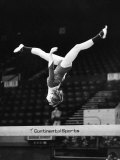 Olympic Champion Gymnast Nadia Comaneci from Romania Training at Wembley Empire Pool April 1977 Fotografisk tryk