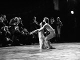 Rudolf Nureyev and Margot Fonteyn at Royal Ballet's Production of Pelleas et Melisande Lámina fotográfica Rudolf Nureyev and Margot Fonteyn at Royal Ballet's Production of Pelleas et Melisande Lámina fotográfica