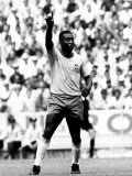 World Cup Group Three Match in Guadalajara Mexico. 7th June 1970 England 0 V Brazil 1 Brazil's Pele Fotografisk tryk World Cup Group Three Match in Guadalajara Mexico. 7th June 1970 England 0 V Brazil 1 Brazil's Pele Fotografisk tryk