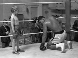 Cassius Clay, with Patrick Power During Training For Heavyweight Title Fight Against Henry Cooper Lámina fotográfica Cassius Clay, with Patrick Power During Training For Heavyweight Title Fight Against Henry Cooper Lámina fotográfica