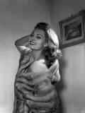 Sophia Loren 1954 19 Year Old Italian Film Actress Fur Wrap Photographie