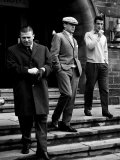 Real Madrid Legends Ference Puskas and Alfredo Di Stefano Leave Their Hotel in Glasgow Lámina fotográfica
