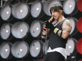Red Hot Chilli Peppers Singing During the Live Earth Concert Held at Wembley Stadium Valokuvavedos