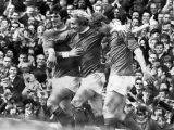 Manchester United vs Sheffield United Denis Law Regains His Scoring Touch Lámina fotográfica Manchester United vs Sheffield United Denis Law Regains His Scoring Touch Lámina fotográfica