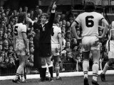 Stoke V Crystal Palace. George Graham Gets His Marching Orders from Referee Martin Fotografie-Druck