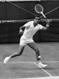 Tennis at Didsbury. Owen Davidson in Action Against K. Wooldridge in the Singles Which He Won Lámina fotográfica