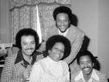 American Soul Singer Gladys Knight with Her Backing Group the Pips Lámina fotográfica