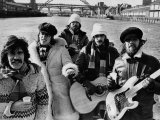 Lindisfarne Filming on Tyne Ferry For Half-Hour Television Show Called 'All Right Now' Lámina fotográfica