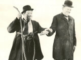 Laurel and Hardy - Comedy Duo Stan Laurel and Oliver Hardy - a Scene from a Film Lámina fotográfica Laurel and Hardy - Comedy Duo Stan Laurel and Oliver Hardy - a Scene from a Film Lámina fotográfica