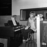 Brian Jones at Melotron Keyboard Sitting in the Olympic Recording Studio in Barnes Lámina fotográfica Brian Jones at Melotron Keyboard Sitting in the Olympic Recording Studio in Barnes Lámina fotográfica