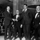 Jack Dempsey at the National Sporting Club Shakes Hands with Phil Scott Lámina fotográfica