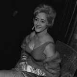 British Actress Liz Frazer Arriving at Premiere of Peter Seller's Comedy "Waltz of the Toreodor" Photographic Print