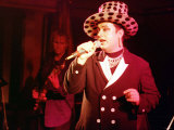 Boy George from Culture Club Singing at the Labour Conference Party September 1999 Lámina fotográfica Boy George from Culture Club Singing at the Labour Conference Party September 1999 Lámina fotográfica