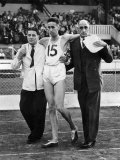 Ken Norris Races Pirie Out of Six Miles, Athletic Sensation of the Year Photographie