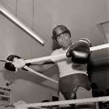 Cassius Clay in Training, Boxing, Head Gear 1960s Fotografisk tryk Cassius Clay in Training, Boxing, Head Gear 1960s Fotografisk tryk