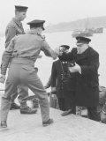 Winston Churchill Lands on Mulberry Harbour on Sword Beach Photographie