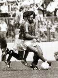 Manchester Uniteds George Best in Action Against Glentoran August 1982 Lámina fotográfica