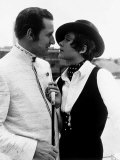 Patrick MacNee as John Steed and Linda Thorson as Tara King from television series "The Avengers" Photographie