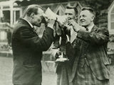 Seddon Takes a Cheerful Draught Watched by Dick Pym and Harold Blackmore Lámina fotográfica