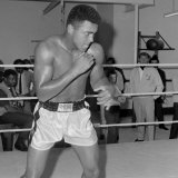 Muhammad Ali Training at BBC Gym in Preparation For His Fight Against Brian London Lámina fotográfica Muhammad Ali Training at BBC Gym in Preparation For His Fight Against Brian London Lámina fotográfica