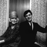 Dusty Springfield Singer with Pop Star Eden Kane February 1964 in Her Dressing Room at Croydon Photographie