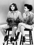 Judy Garland Actress Singer and Barbra Streisand Singer Sitting on Stools Singing Together Photographie