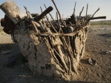 Shelter Made Out of Cow Dung and Sticks by the Himba Tribespeople Photographie par Joy Tessman