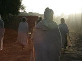 People at Dawn Fotografisk trykk av Andrew Burke People at Dawn Fotografisk trykk av Andrew Burke