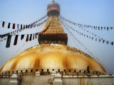 Bodhnath Stupa in Mist on Winter Morning Photographie par Richard I'Anson