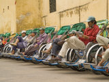 Cyclo Drivers Taking a Break Photographie par Dan Gair