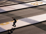 Teenage Boy Skateboarding on Road, Docklands Fotografisk trykk av Michelle Bennett Teenage Boy Skateboarding on Road, Docklands Fotografisk trykk av Michelle Bennett
