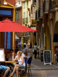 Relaxing at a Cafe in Collioure Photographie par Glenn Beanland