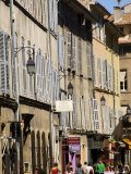 Shoppers on Rue D'Italie in Aix-En-Provence Photographie par Glenn Beanland