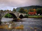 Ancient Stone Bridge in Llanwrst, Conwy Fotografie-Druck von Greg Gawlowski