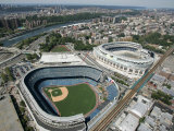 Old New York Yankees Stadium next to New Ballpark, New York, NY Fotografisk trykk Old New York Yankees Stadium next to New Ballpark, New York, NY Fotografisk trykk