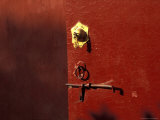 Ancient Red Gate of Forbidden City, Beijing, China Photographie par Keren Su