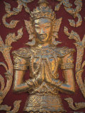Gold Leafed Deatil at Wat Doi Suthep, Chiang Mai, Thailand Photographie par Claudia Adams