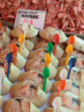 Crab Snacks, Bergen's Fish Market, Norway Lámina fotográfica por Russell Young