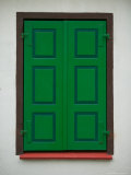 Green Shutters, Warnemunde, Germany Lámina fotográfica por Russell Young